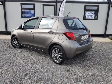 2017 Toyota Yaris - photo 4
