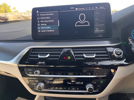 2022 BMW 5-Series - photo 21