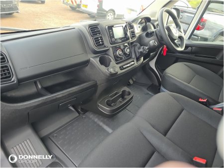 2026 Vauxhall Movano - photo 4