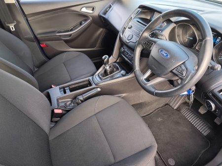 2016 Ford Focus - photo 7