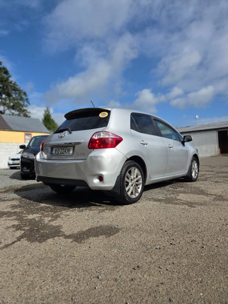 2011 Toyota Auris - photo 4