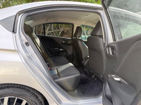 2017 Honda Grace - photo 12