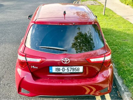 2019 Toyota Vitz - photo 5