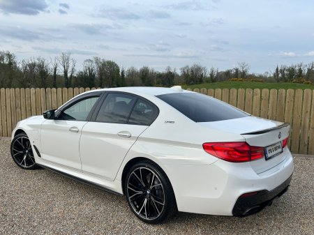 2017 BMW 5-Series - photo 2