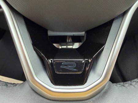 2025 Volkswagen Golf - photo 30