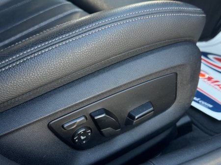 2023 BMW 5-Series - photo 17