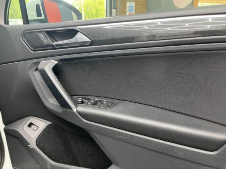 2018 Volkswagen Tiguan - photo 12