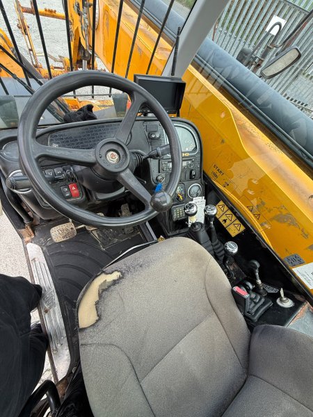 0 JCB  - photo 17
