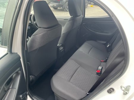 2022 Toyota Yaris - photo 7