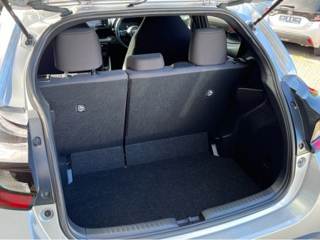 2023 Toyota Yaris - photo 8