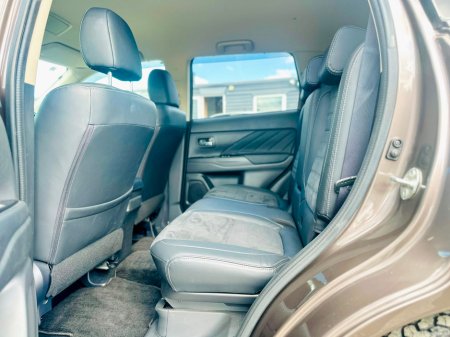 2016 Mitsubishi Outlander - photo 17