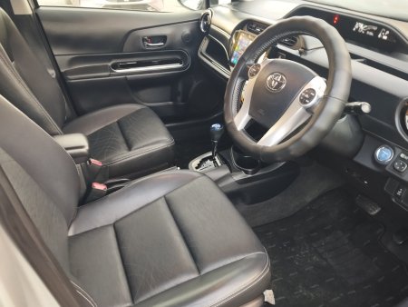 2015 Toyota Aqua - photo 14