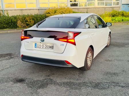 2022 Toyota Prius - photo 5
