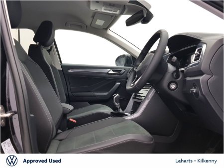 2024 Volkswagen T-Roc - photo 22