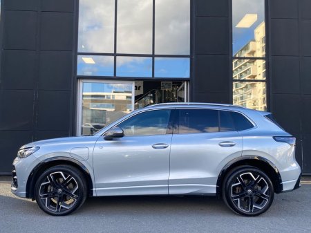 2025 Volkswagen Tiguan - photo 7