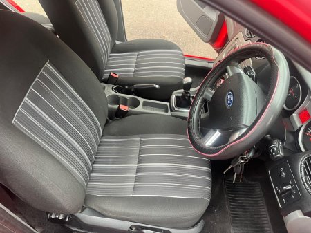 2009 Ford Focus - photo 20