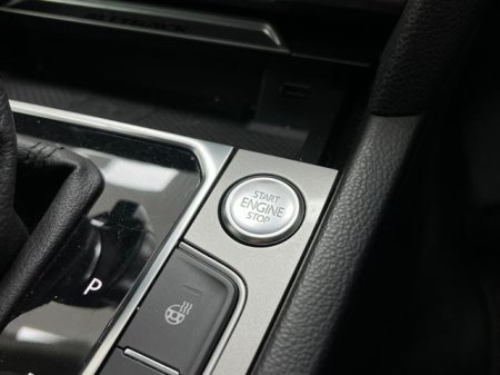 2020 Volkswagen Passat - photo 29