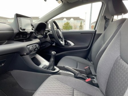 2023 Toyota Yaris - photo 4