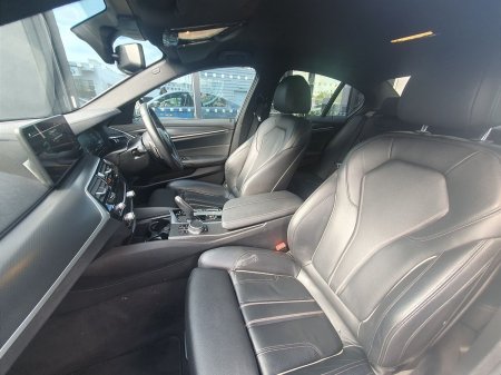 2023 BMW 5-Series - photo 7