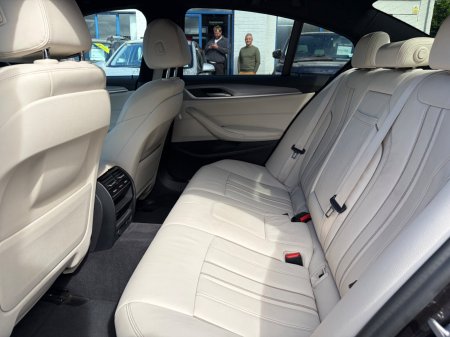 2020 BMW 5-Series - photo 6