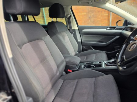 2019 Volkswagen Passat - photo 9