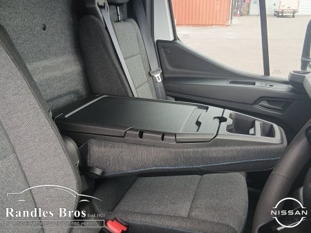 2026 Nissan Interstar - photo 21