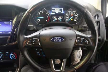 2015 Ford Focus - photo 28