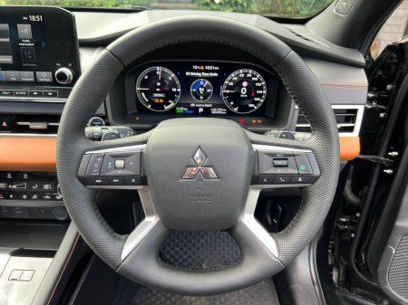 2022 Mitsubishi Outlander - photo 5
