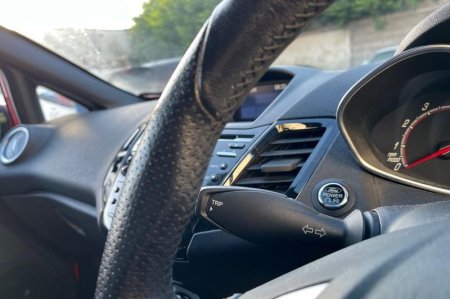 2017 Ford Fiesta - photo 14