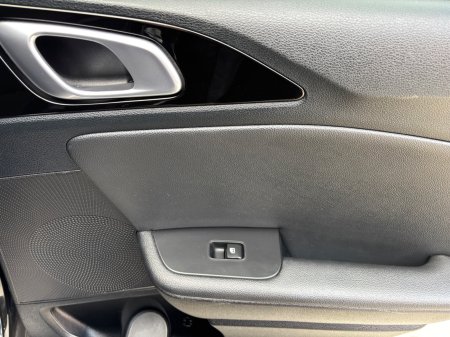 2023 Kia XCeed - photo 40