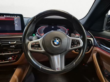 2022 BMW 5-Series - photo 16