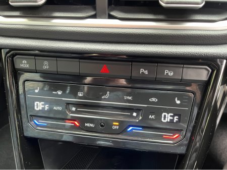 2024 Volkswagen T-Roc - photo 19