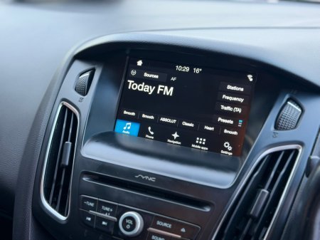 2017 Ford Focus - photo 14