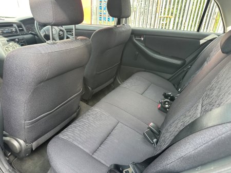2004 Toyota Corolla - photo 26