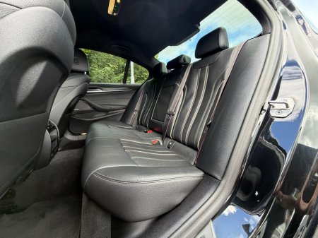 2023 BMW 5-Series - photo 23