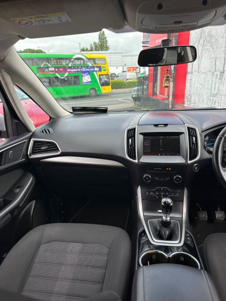 2017 Ford Galaxy - photo 6