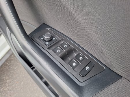 2023 Volkswagen T-Roc - photo 12