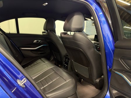 2023 BMW 3-Series - photo 11