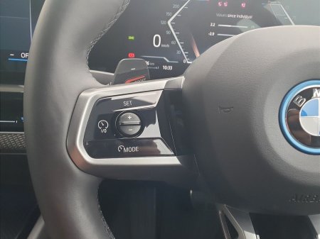 2024 BMW 5-Series - photo 33