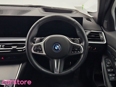 2024 BMW 3-Series - photo 19