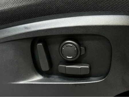 2023 Land Rover Defender - photo 29