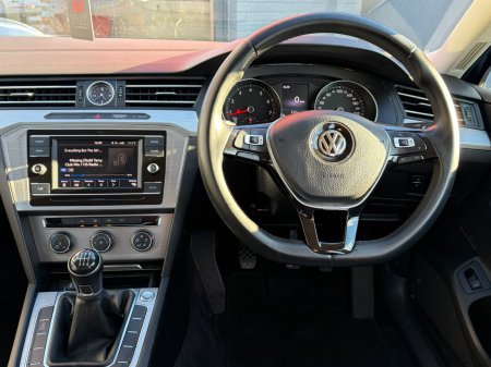 2018 Volkswagen Passat - photo 10