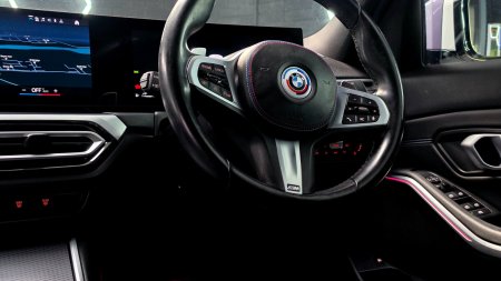 2024 BMW 3-Series - photo 32