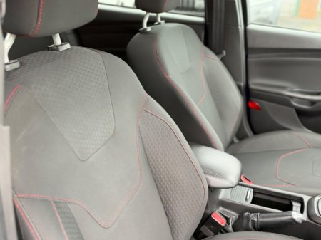 2017 Ford Focus - photo 11