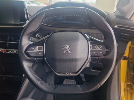 2021 Peugeot 208 - photo 17