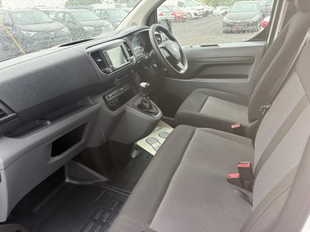 2022 Opel Vivaro - photo 17