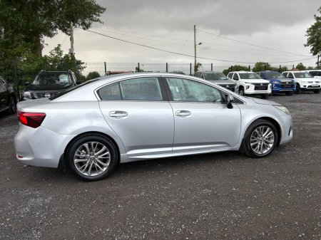 2015 Toyota Avensis - photo 3