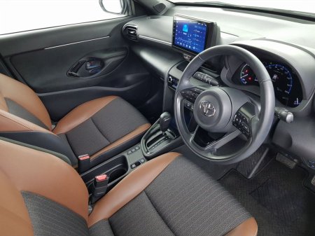 2023 Toyota Yaris - photo 9