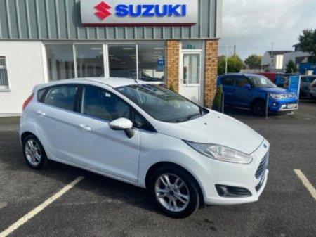 2015 Ford Fiesta - photo 2