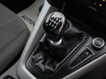 2015 Ford Focus - photo 31